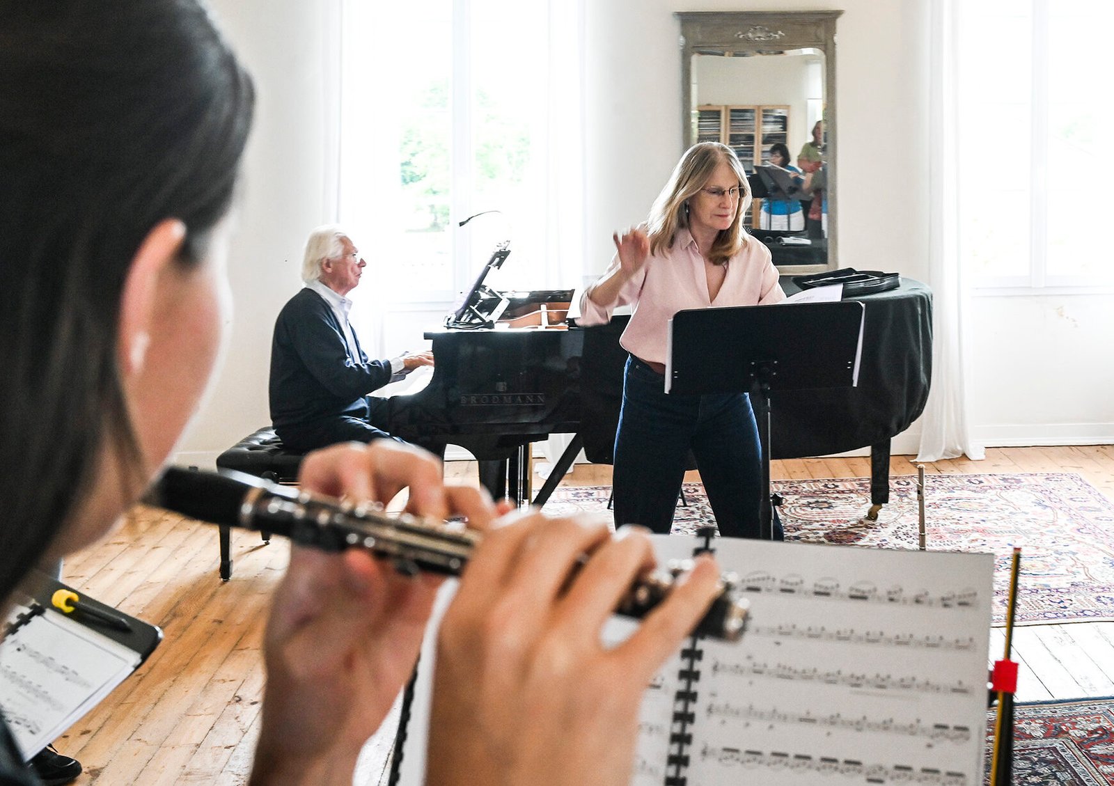 Elisabeth Parry teaching